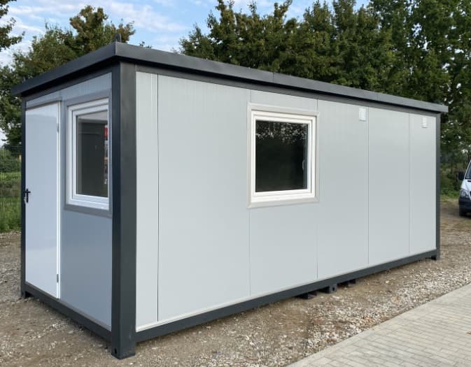 Contenedor oficina de 6,00 x 2,40 m con inodoro, ducha y cocina americana